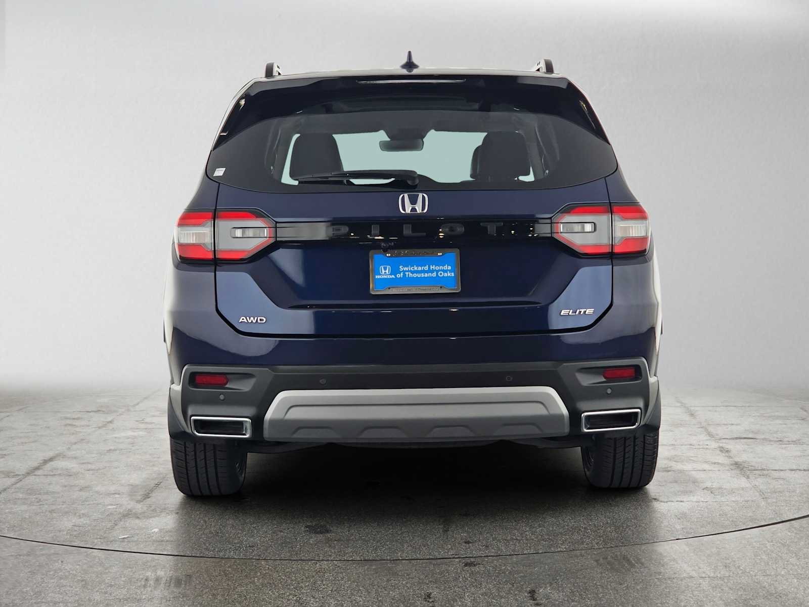 Used 2023 Honda Pilot Elite image 4