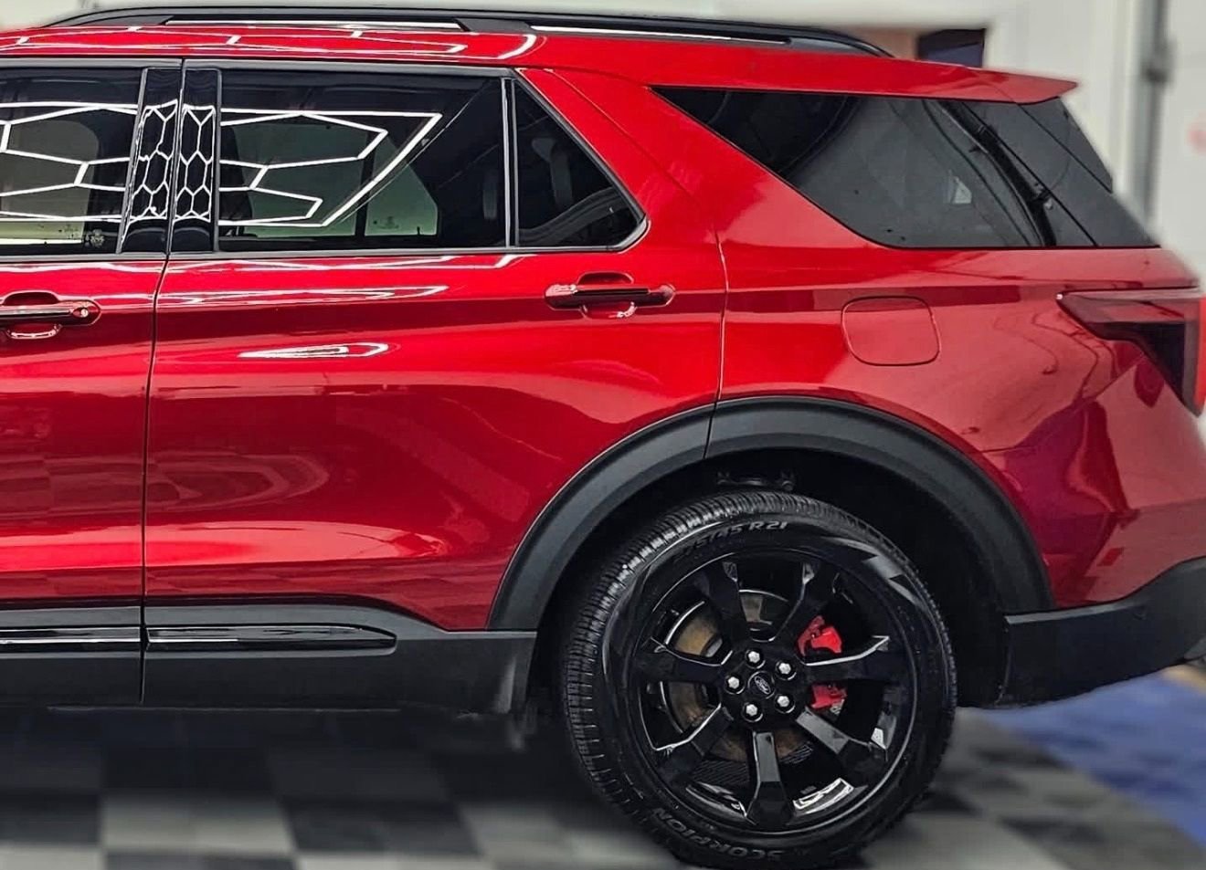 Used 2021 Ford Explorer ST w/ Equipment Group 401A AWD/4WD image 6