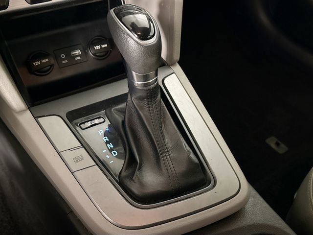 Used 2020 Hyundai Elantra SEL FWD image 32