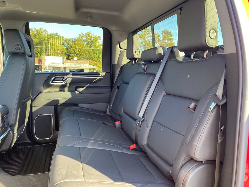 New 2026 Chevrolet Silverado 2500 LTZ w/ LTZ Premium Package AWD/4WD image 16