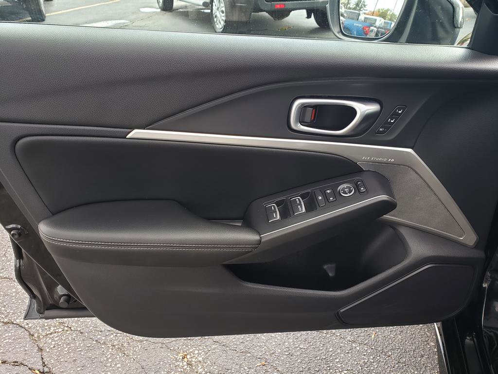 Used 2023 Acura Integra A-Spec image 10