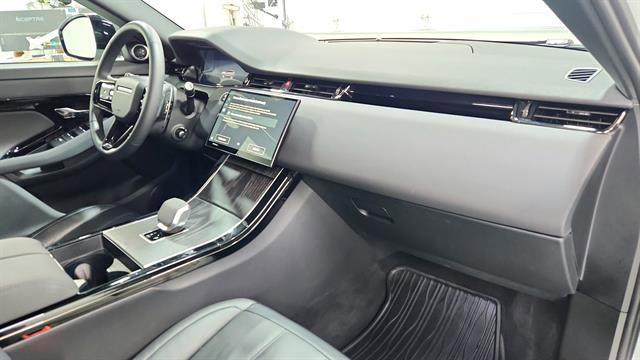 Used 2024 Land Rover Range Rover Evoque Dynamic SE image 24