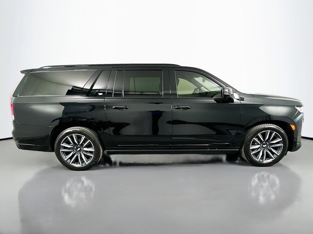 Used 2022 Cadillac Escalade ESV Sport Platinum AWD/4WD image 4