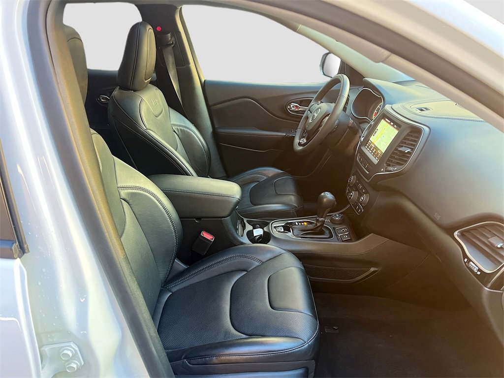 Used 2023 Jeep Cherokee Altitude Lux w/ Lux Elite Package image 29