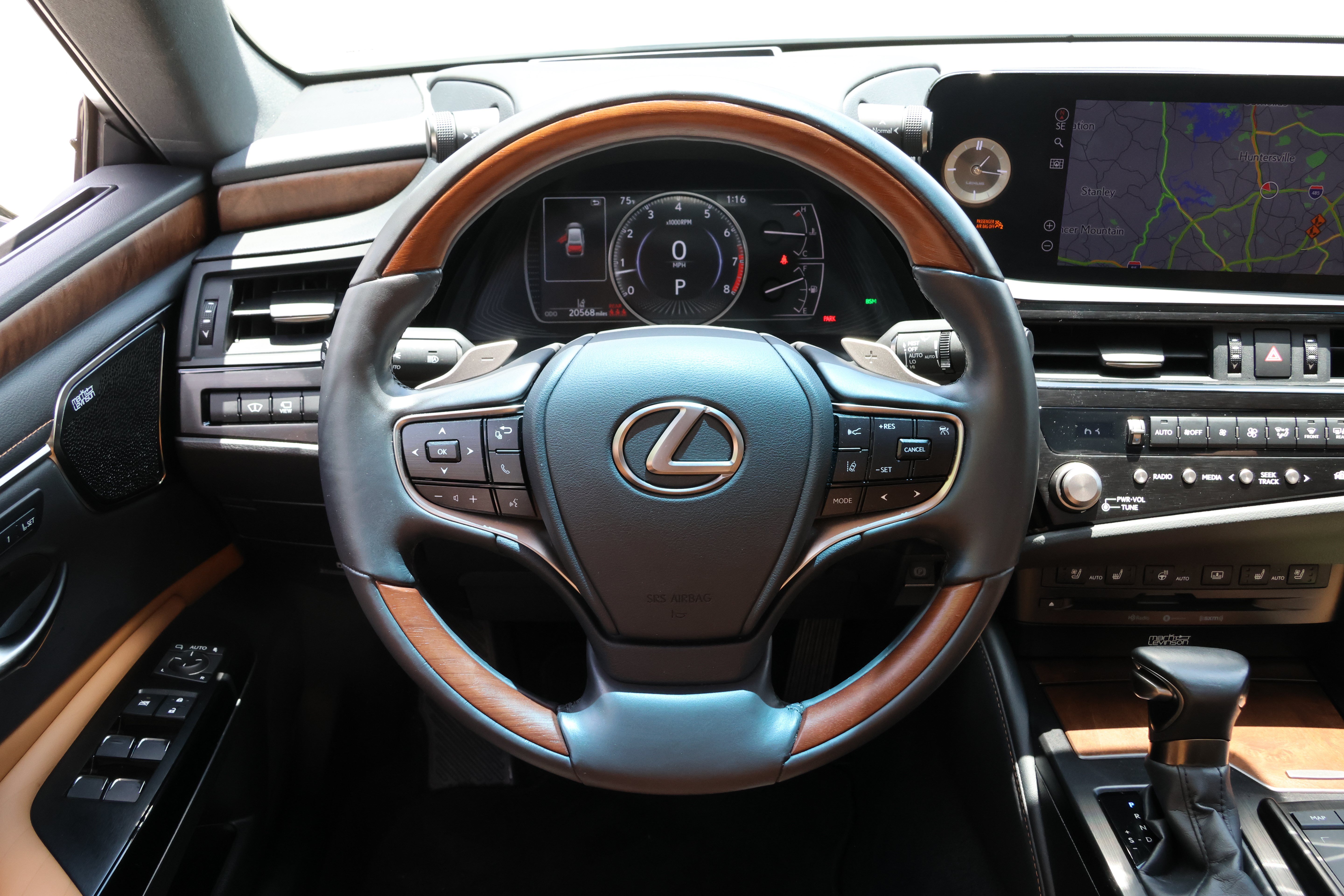 Used 2022 Lexus ES 350 Ultra Luxury w/ Accessory Package 2 FWD image 18