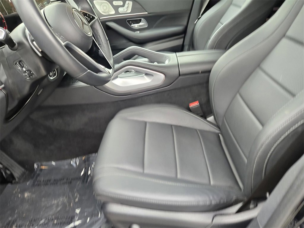 Used 2025 Mercedes-Benz GLS 450 4MATIC image 26