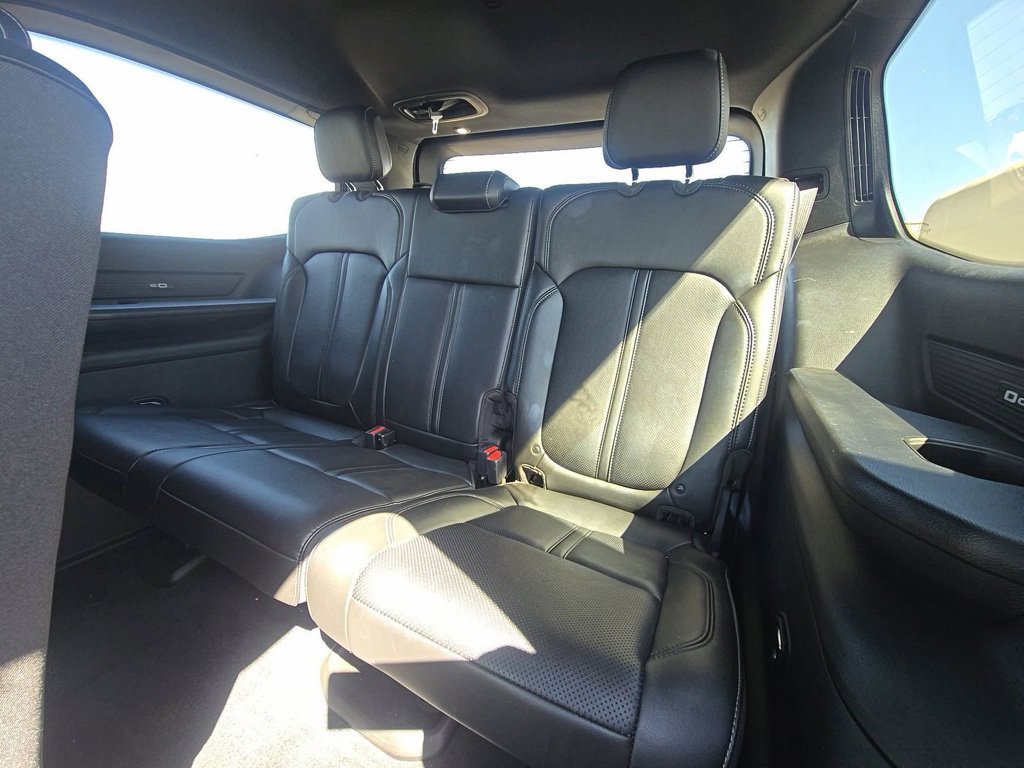 Used 2023 Jeep Wagoneer 4WD image 5