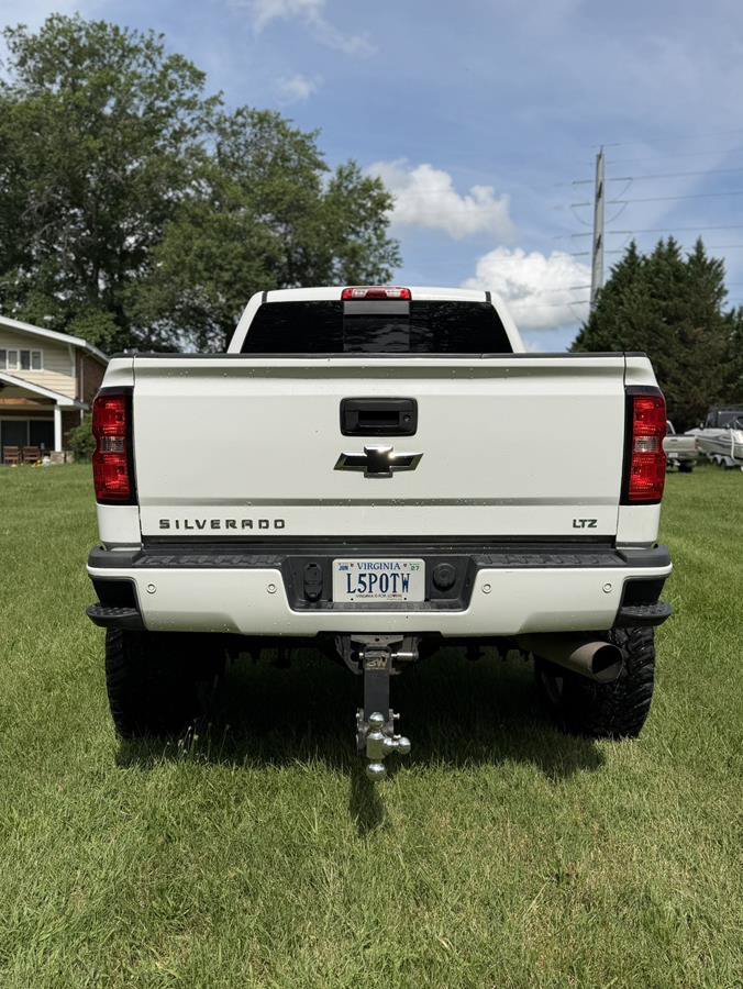 Used 2019 Chevrolet Silverado 2500 LTZ w/ Duramax Plus Package AWD/4WD image 17