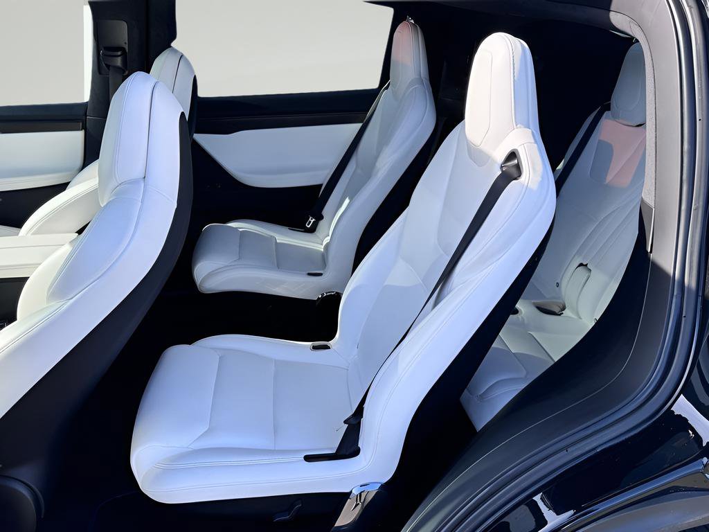 Used 2018 Tesla Model X 75D image 29