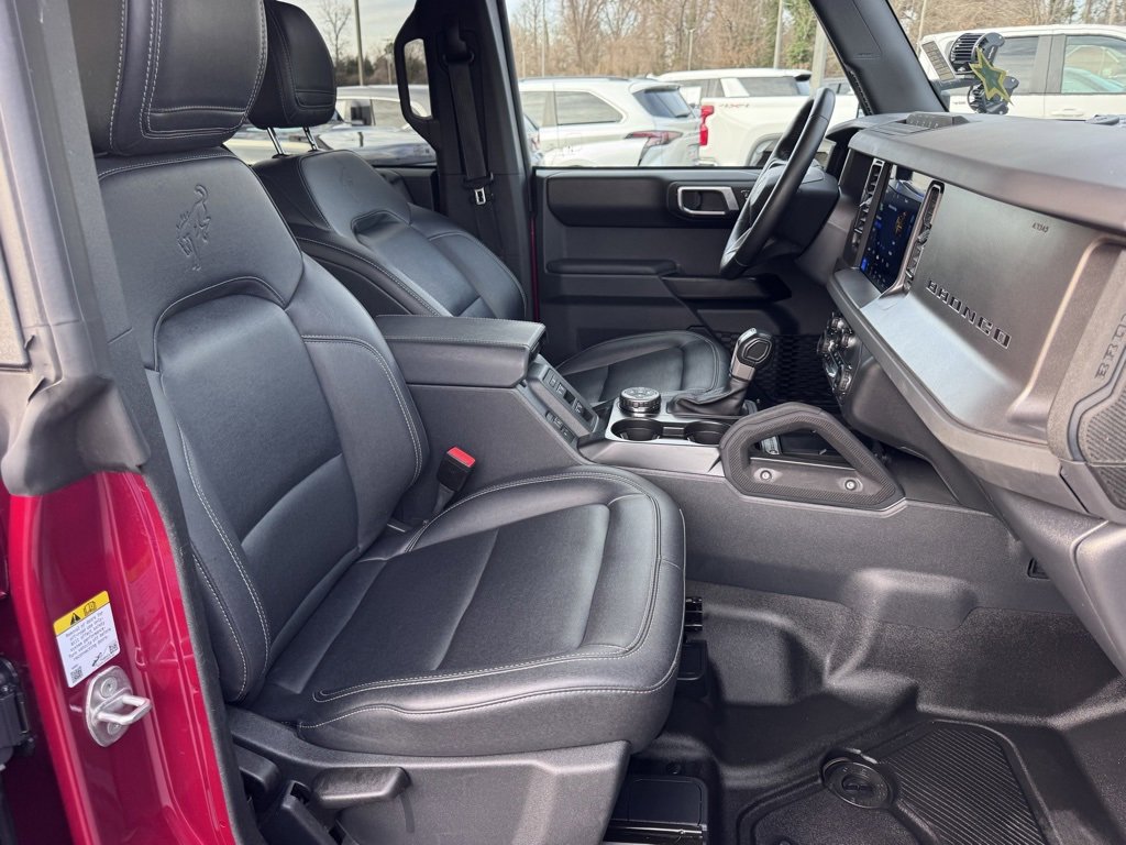 Used 2025 Ford Bronco Badlands image 26