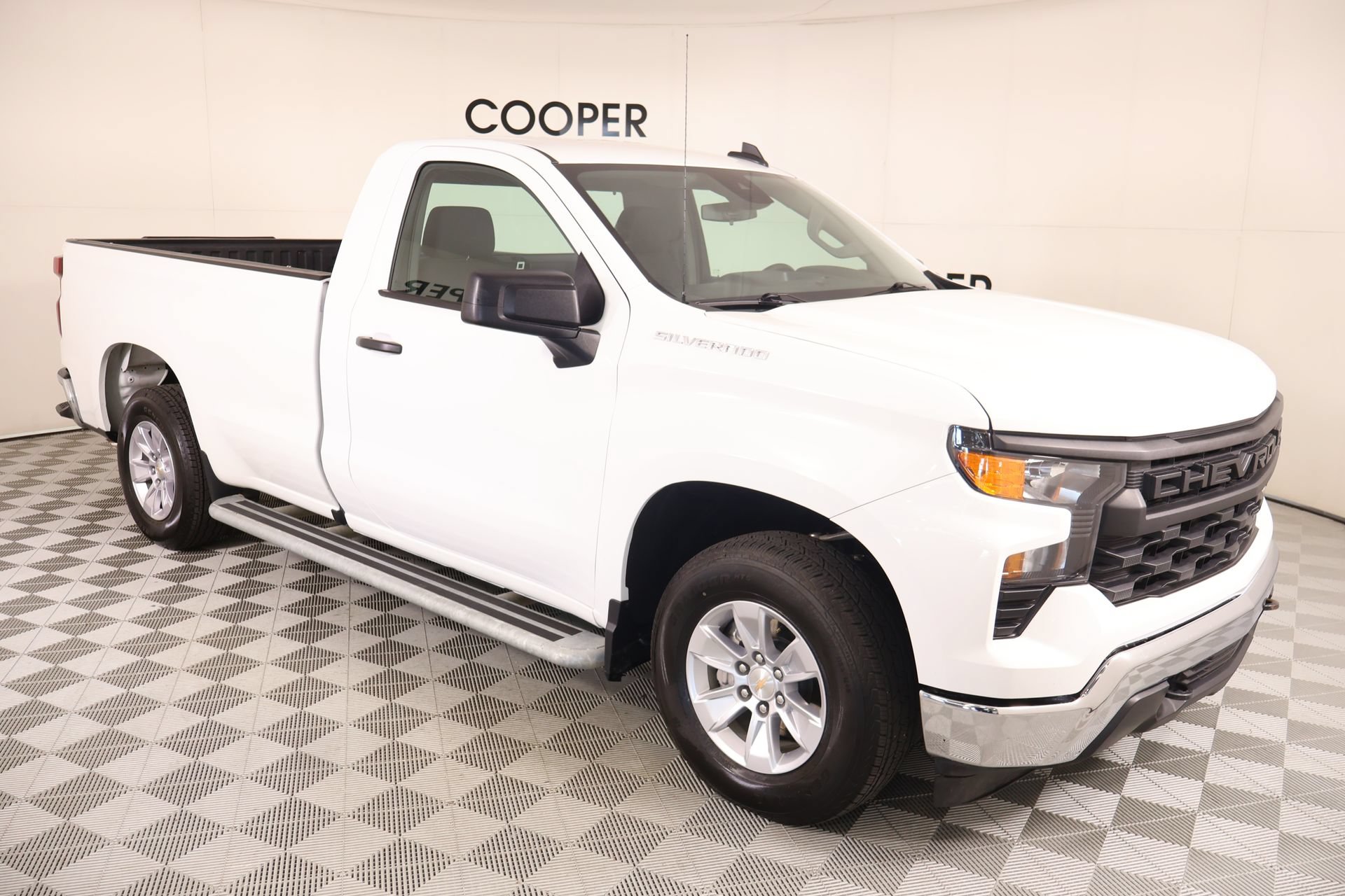 Used 2025 Chevrolet Silverado 1500 W/T RWD image 1