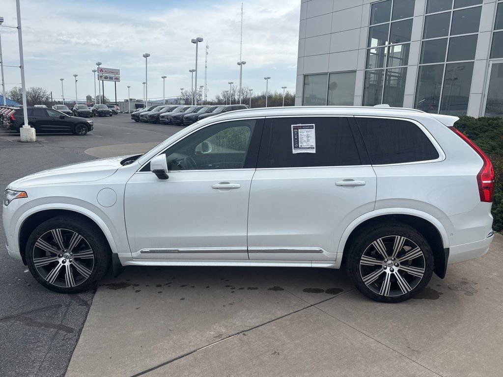 Certified 2024 Volvo XC90 T8 Ultimate w/ Protection Package Premier image 11