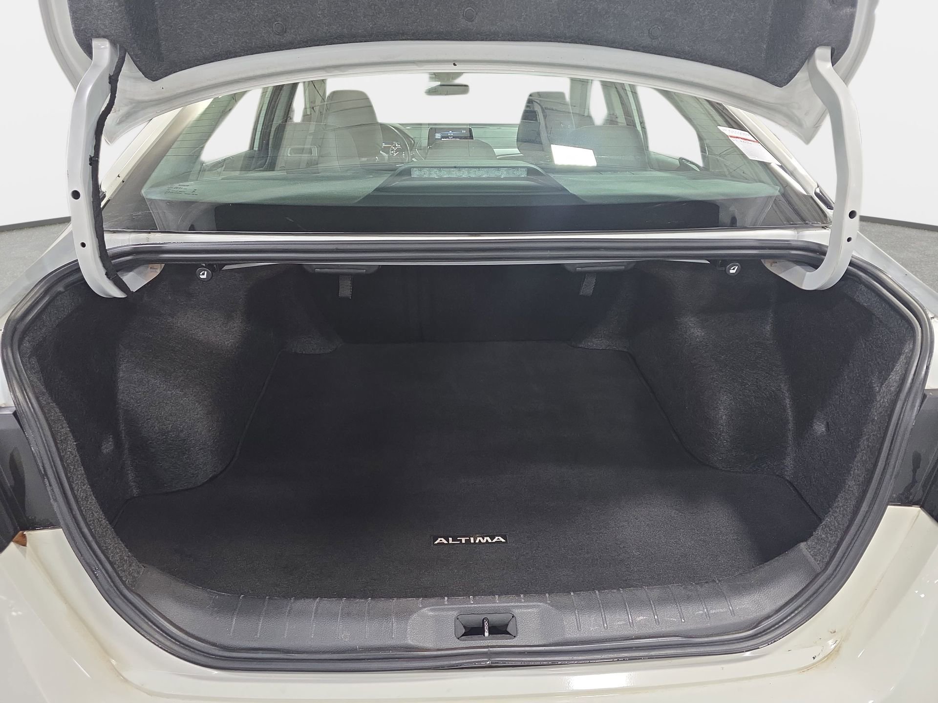 Used 2024 Nissan Altima 2.5 SR image 12