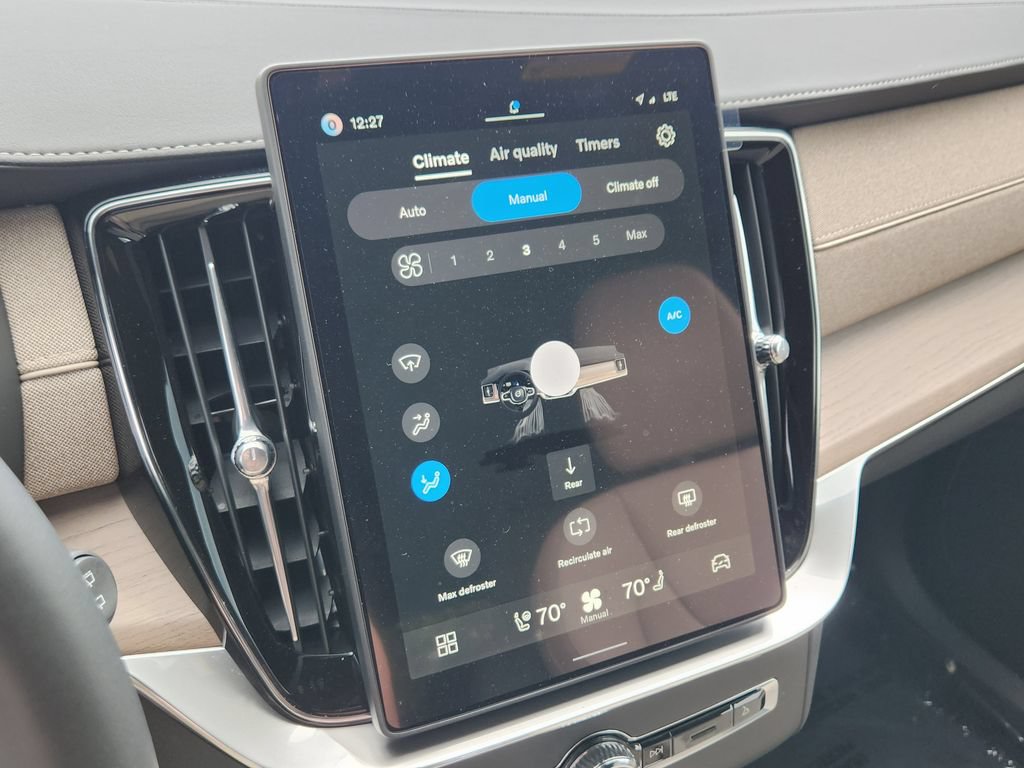 New 2026 Volvo XC90 T8 Plus w/ Protection Package Premier AWD/4WD image 10