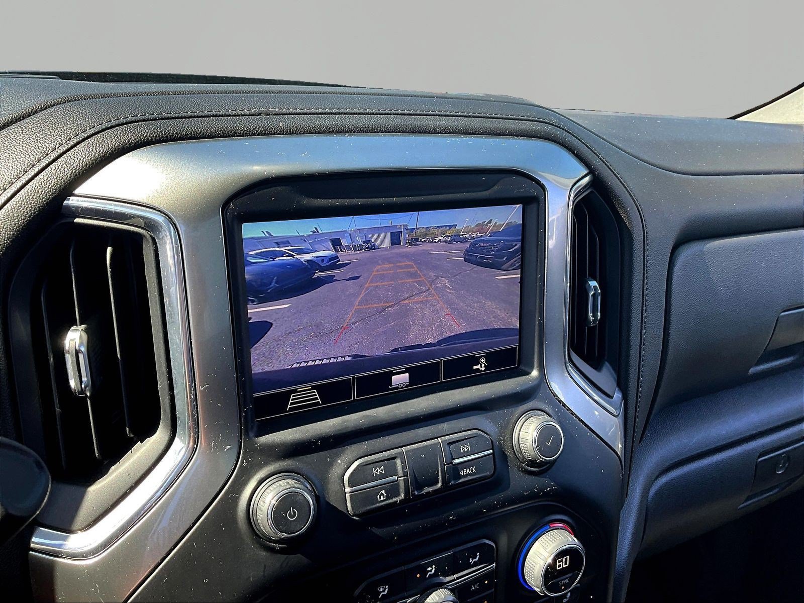 Used 2020 Chevrolet Silverado 1500 LTZ w/ LTZ Plus Package AWD/4WD image 15