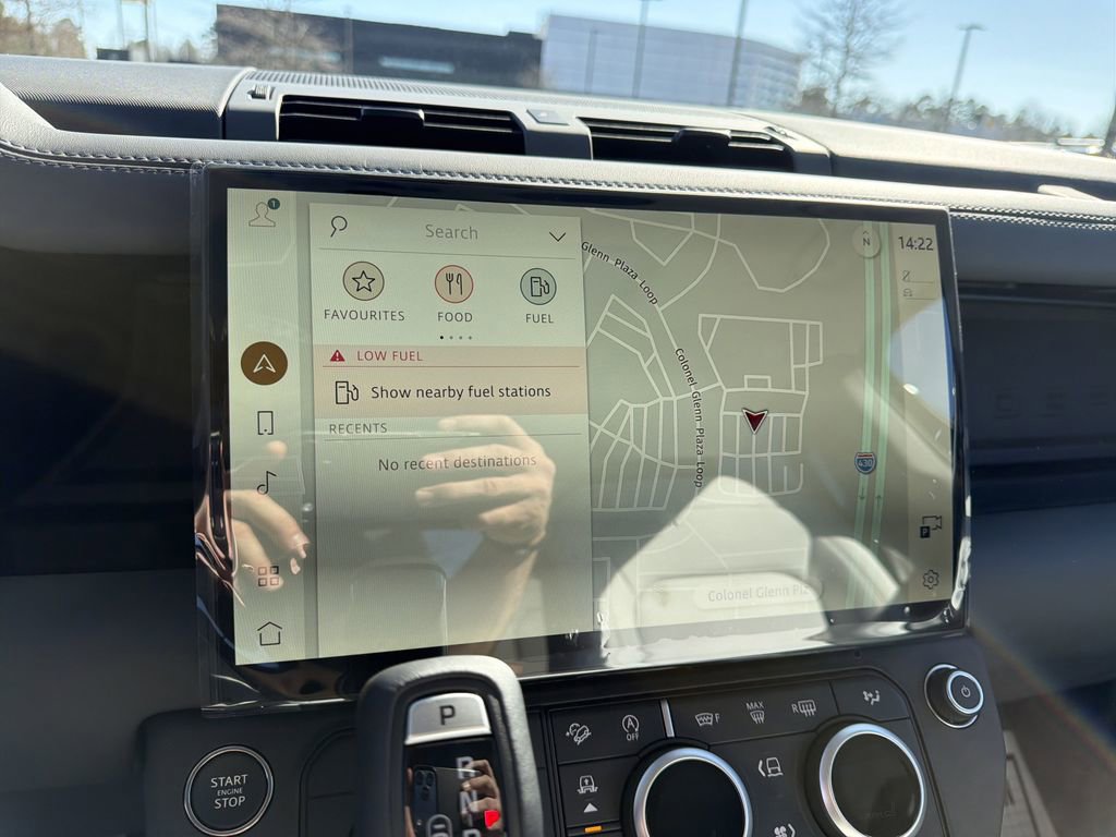 New 2026 Land Rover Defender 110 X-Dynamic SE image 25