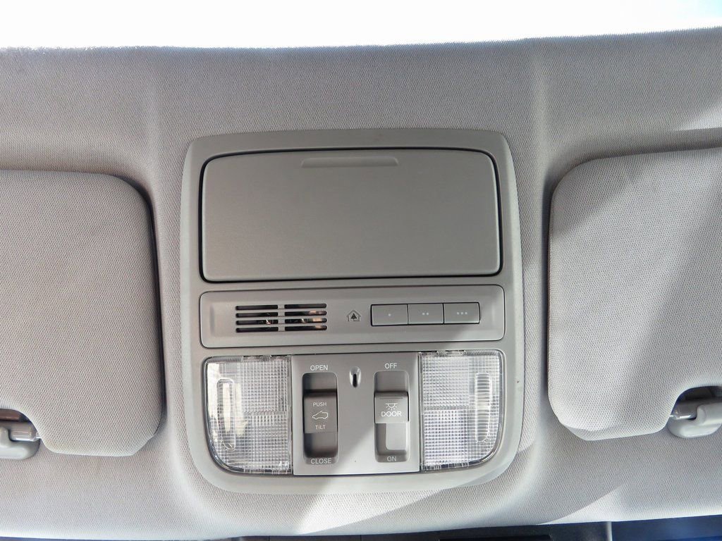 Used 2022 Honda CR-V Touring image 28