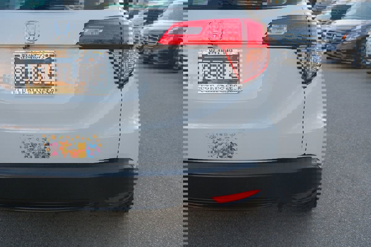 Used 2017 Honda HR-V LX image 35