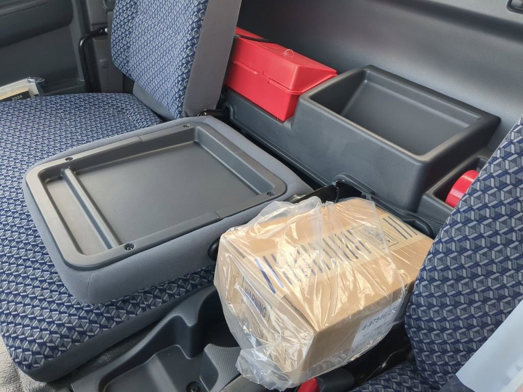 New 2024 Chevrolet Low Cab Forward image 13