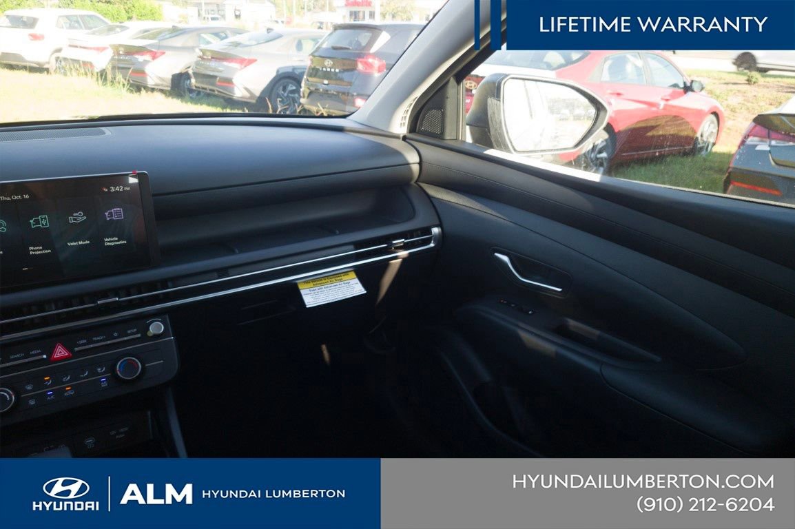 New 2026 Hyundai Tucson SE image 18