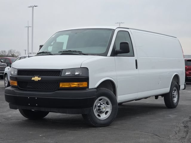 New 2026 Chevrolet Express 3500 Extended w/ Driver Convenience Package RWD image 2