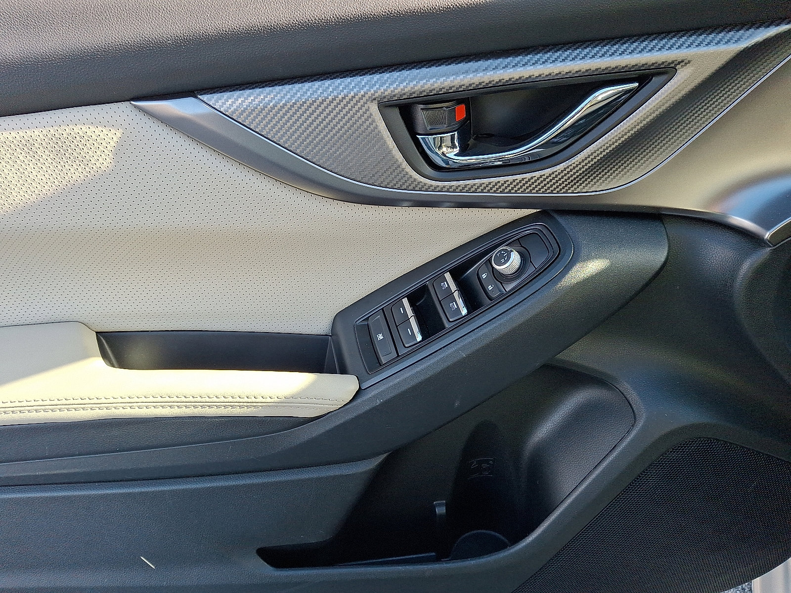 Used 2022 Subaru Impreza 2.0i Limited image 12