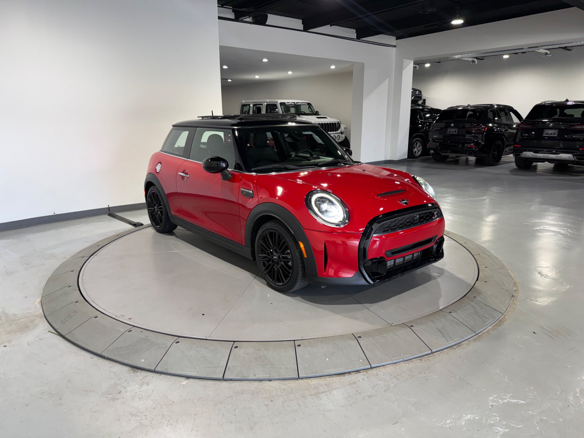 Used 2023 MINI Cooper S FWD image 10