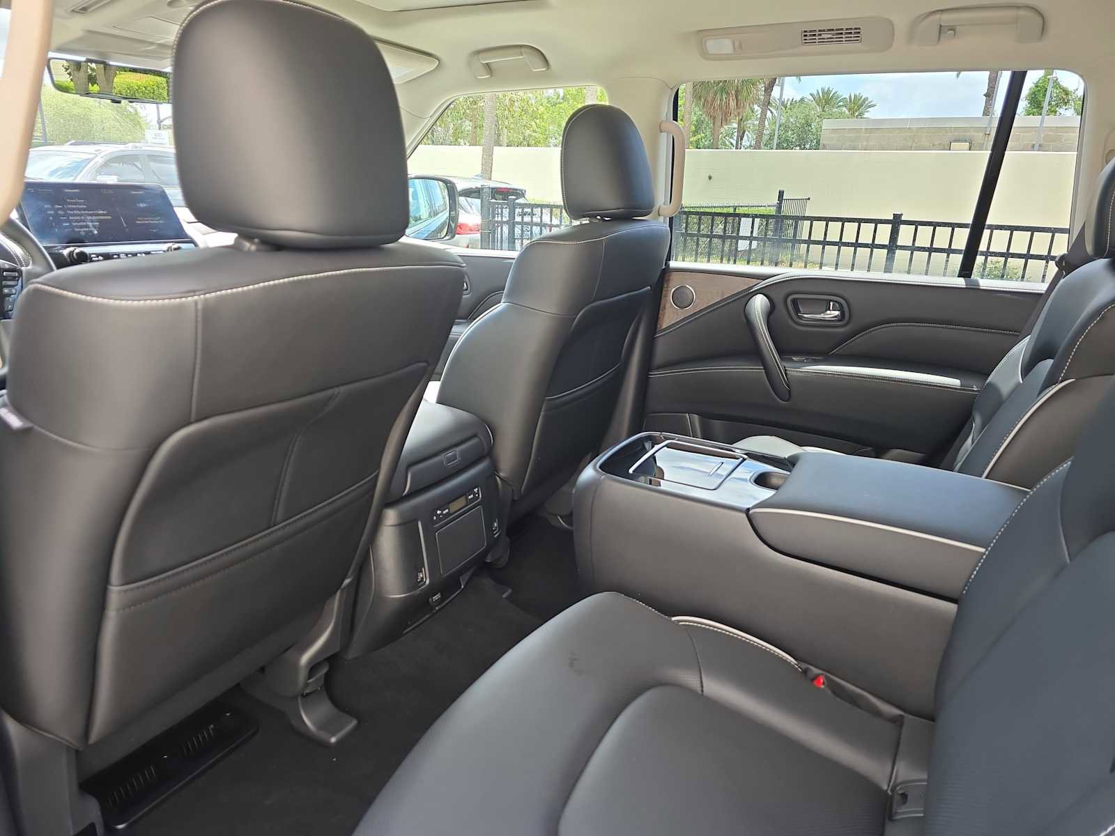 Used 2023 INFINITI QX80 Premium Select w/ Cargo Package RWD image 11