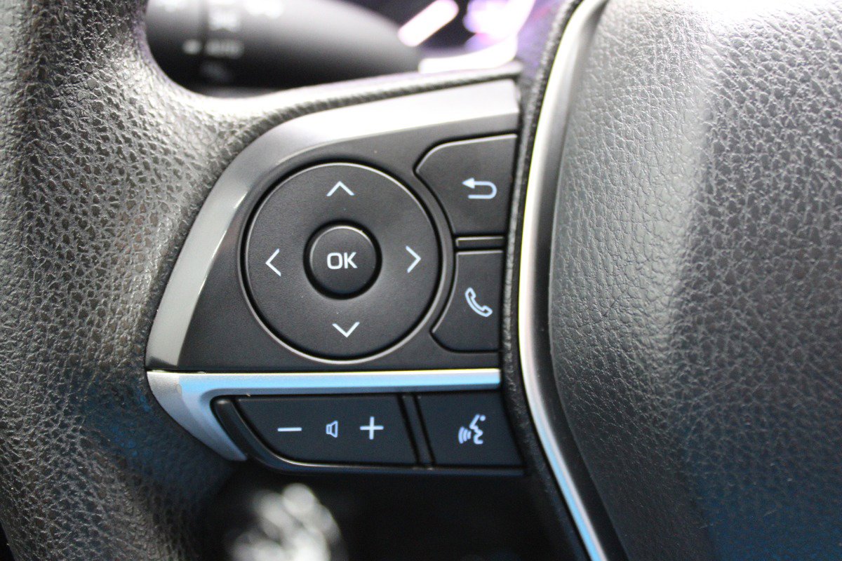 Used 2021 Toyota Camry LE FWD image 17