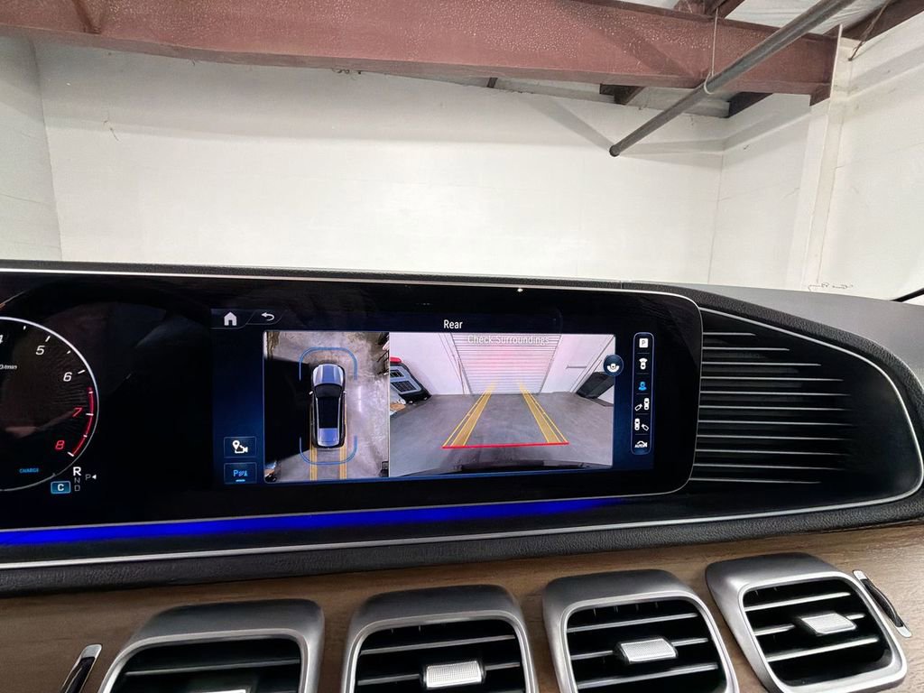 Used 2024 Mercedes-Benz GLS 450 4MATIC image 15