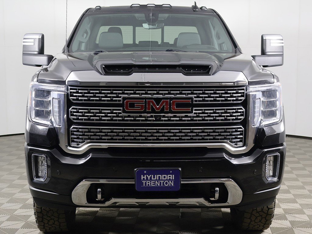 Used 2022 GMC Sierra 2500 Denali w/ Denali Black Diamond Edition image 14