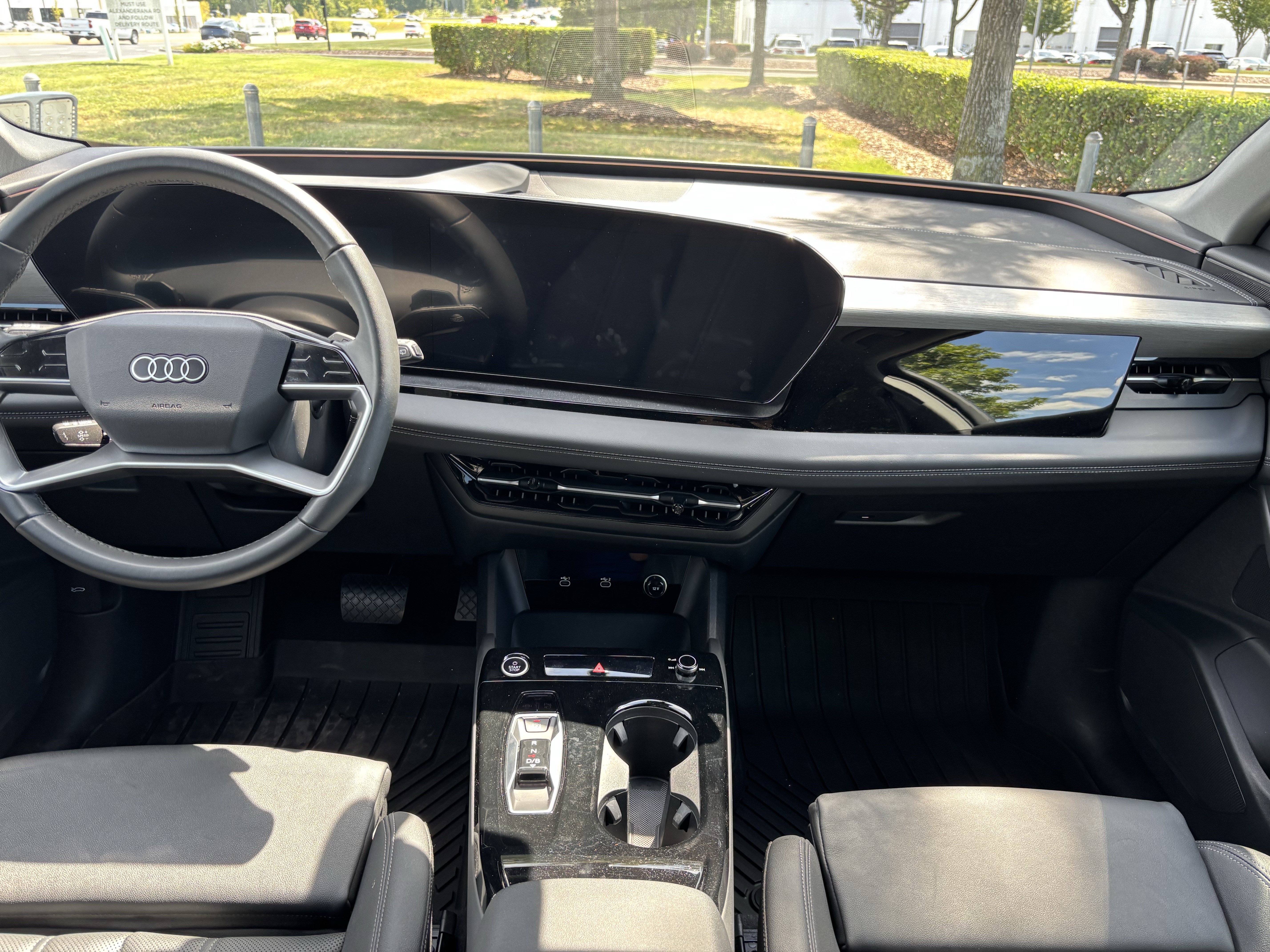 Certified 2025 Audi Q6 e-tron Premium Plus w/ Premium Plus AWD/4WD image 30