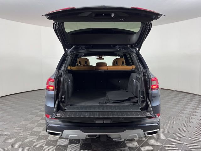 Used 2021 BMW X5 xDrive40i w/ Parking Assistance Package image 49