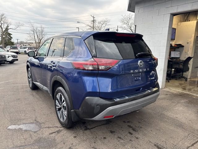 Used 2021 Nissan Rogue SV image 4