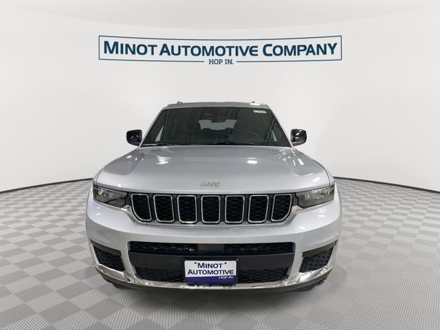 New 2026 Jeep Grand Cherokee L Laredo image 3