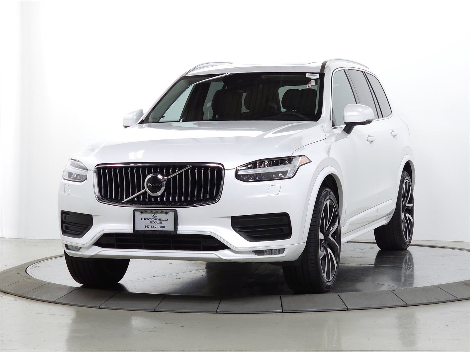 Used 2021 Volvo XC90 T6 Momentum w/ Protection Package Premier AWD/4WD image 3