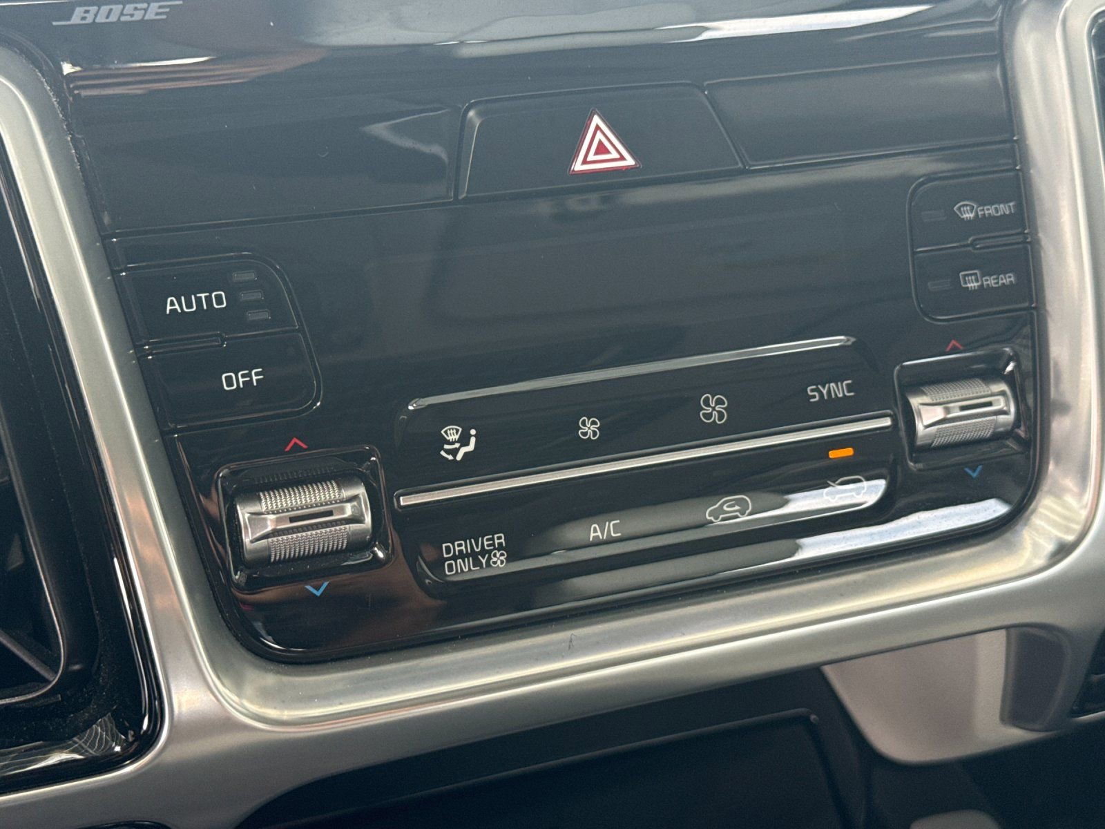 Certified 2024 Kia Sorento SX Prestige AWD/4WD image 21