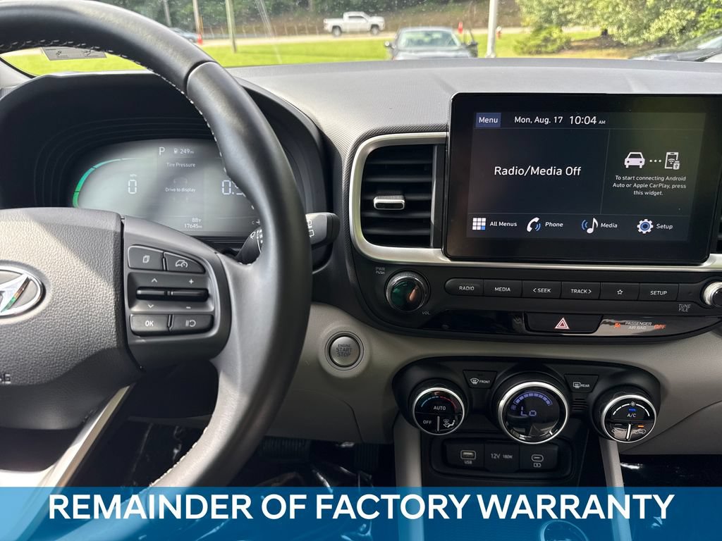 Used 2025 Hyundai Venue SEL FWD image 19