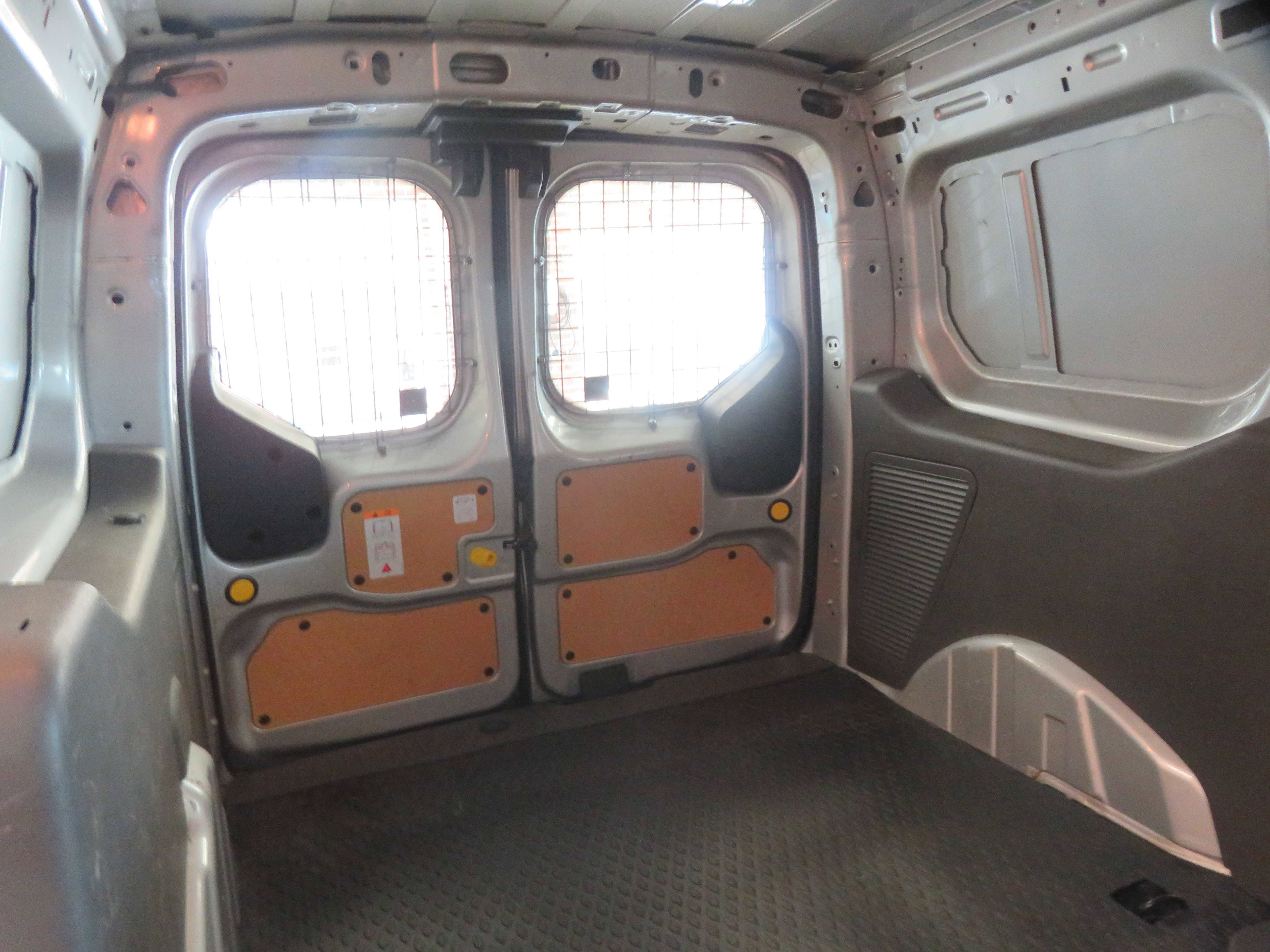 Used 2022 Ford Transit Connect XLT image 30