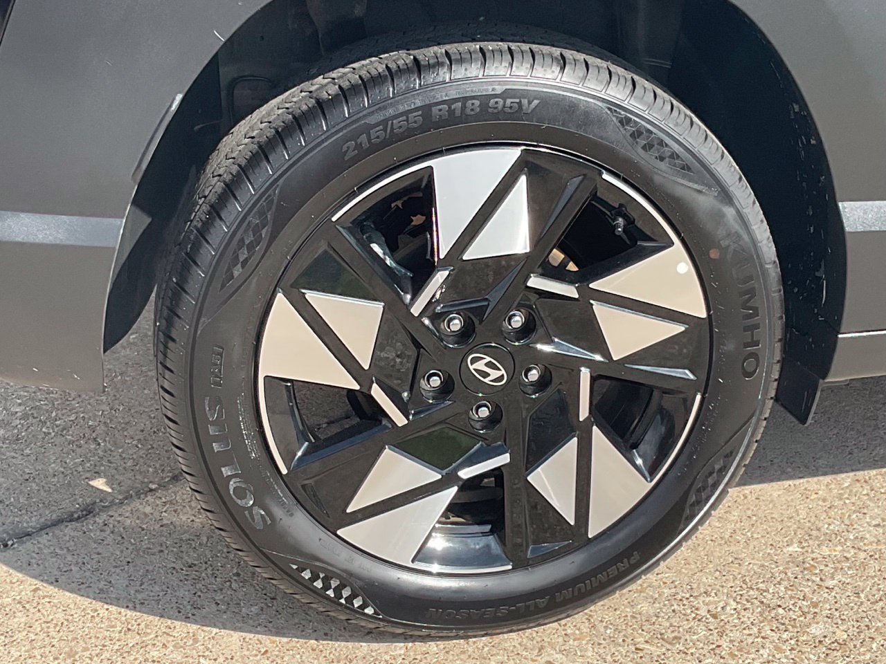 Used 2025 Hyundai Kona SEL FWD image 7