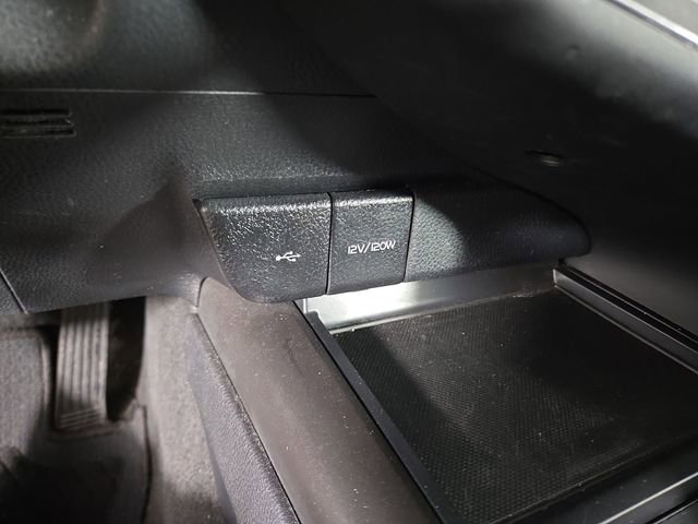 Used 2024 Toyota Camry SE image 23