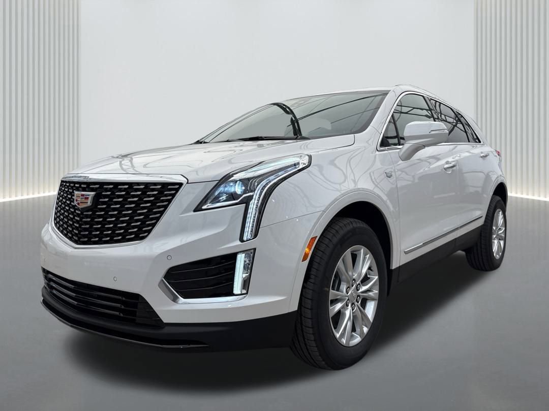 New 2025 Cadillac XT5 Luxury image 1