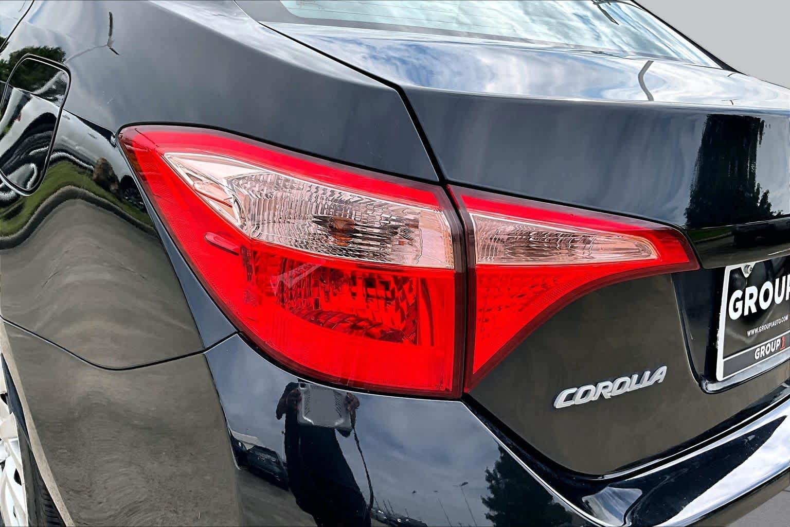 Used 2018 Toyota Corolla LE FWD image 27