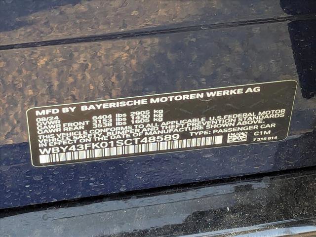 Used 2025 BMW i5 M60 w/ Premium Package image 18