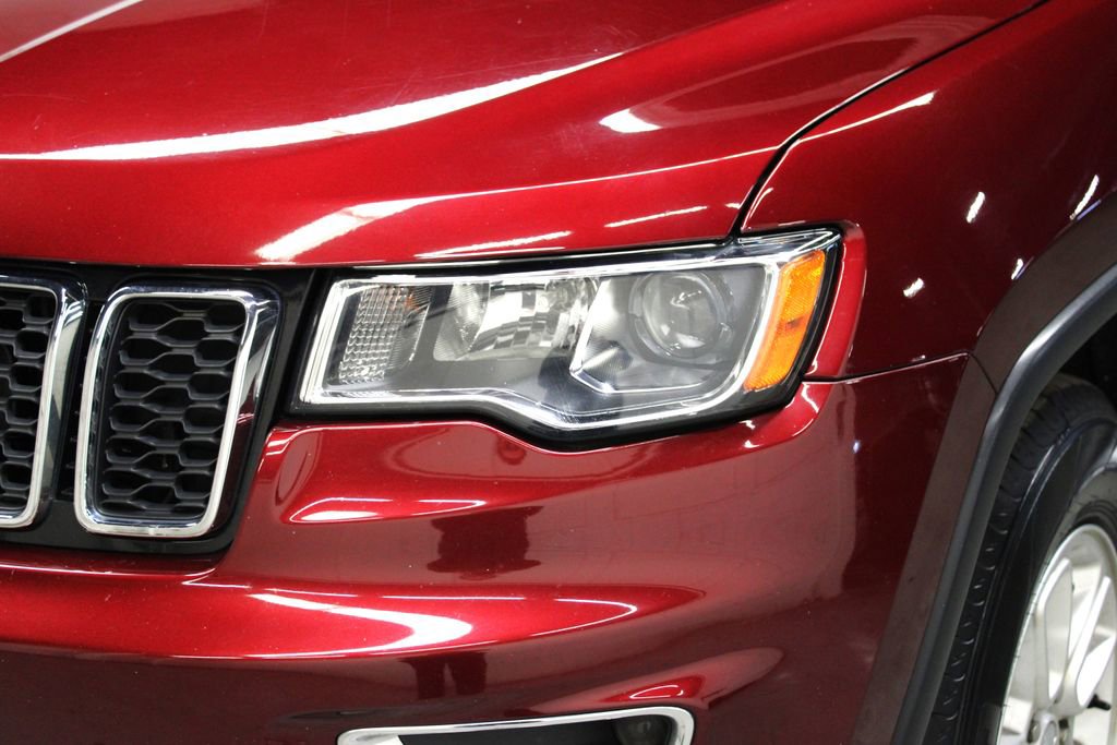 Used 2019 Jeep Grand Cherokee Laredo image 30