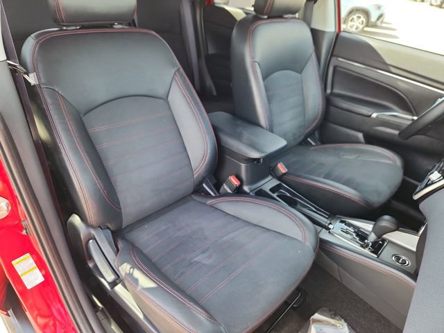 Used 2022 Mitsubishi Outlander Sport SE image 13