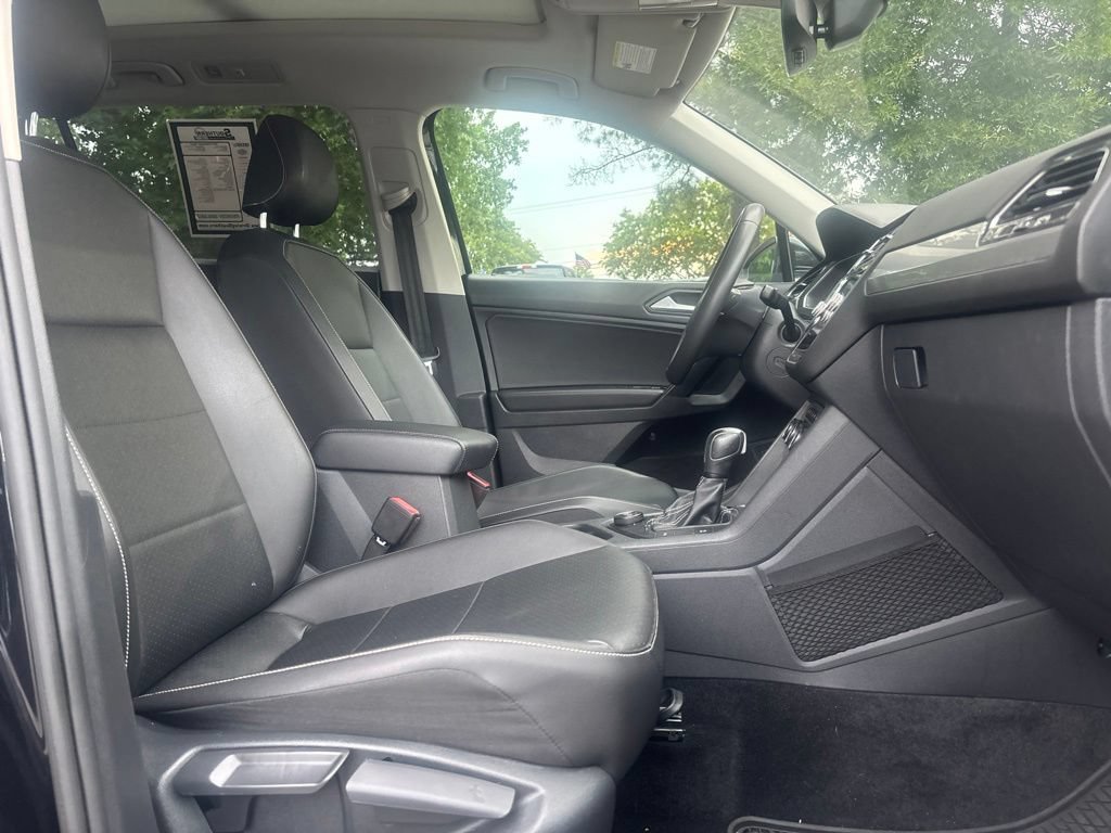 Used 2021 Volkswagen Tiguan SEL AWD/4WD image 50