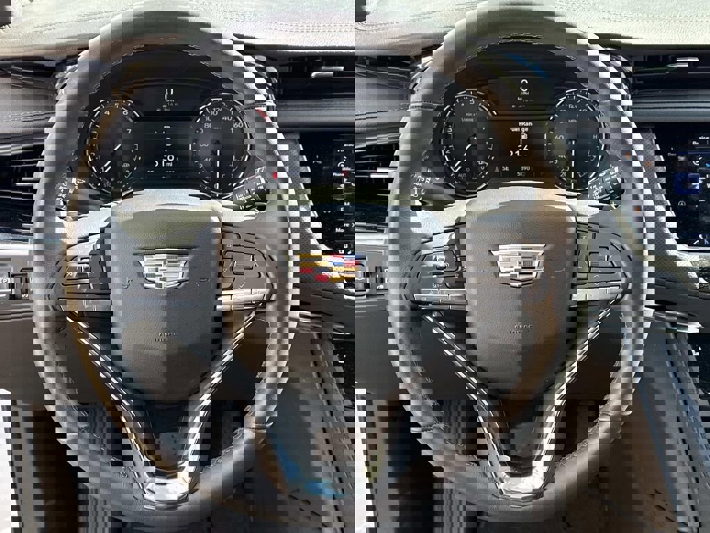 New 2025 Cadillac XT6 Luxury image 19