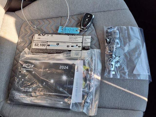 Used 2024 Chevrolet Equinox LS w/ LS Convenience Package image 83