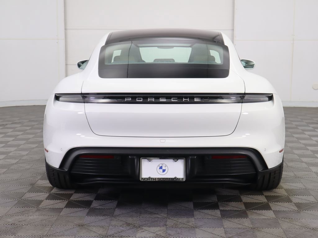 Used 2021 Porsche Taycan image 6